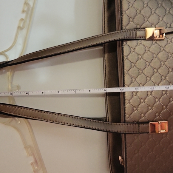 NWT Diophy medium gold tote purse - Picture 10 of 11